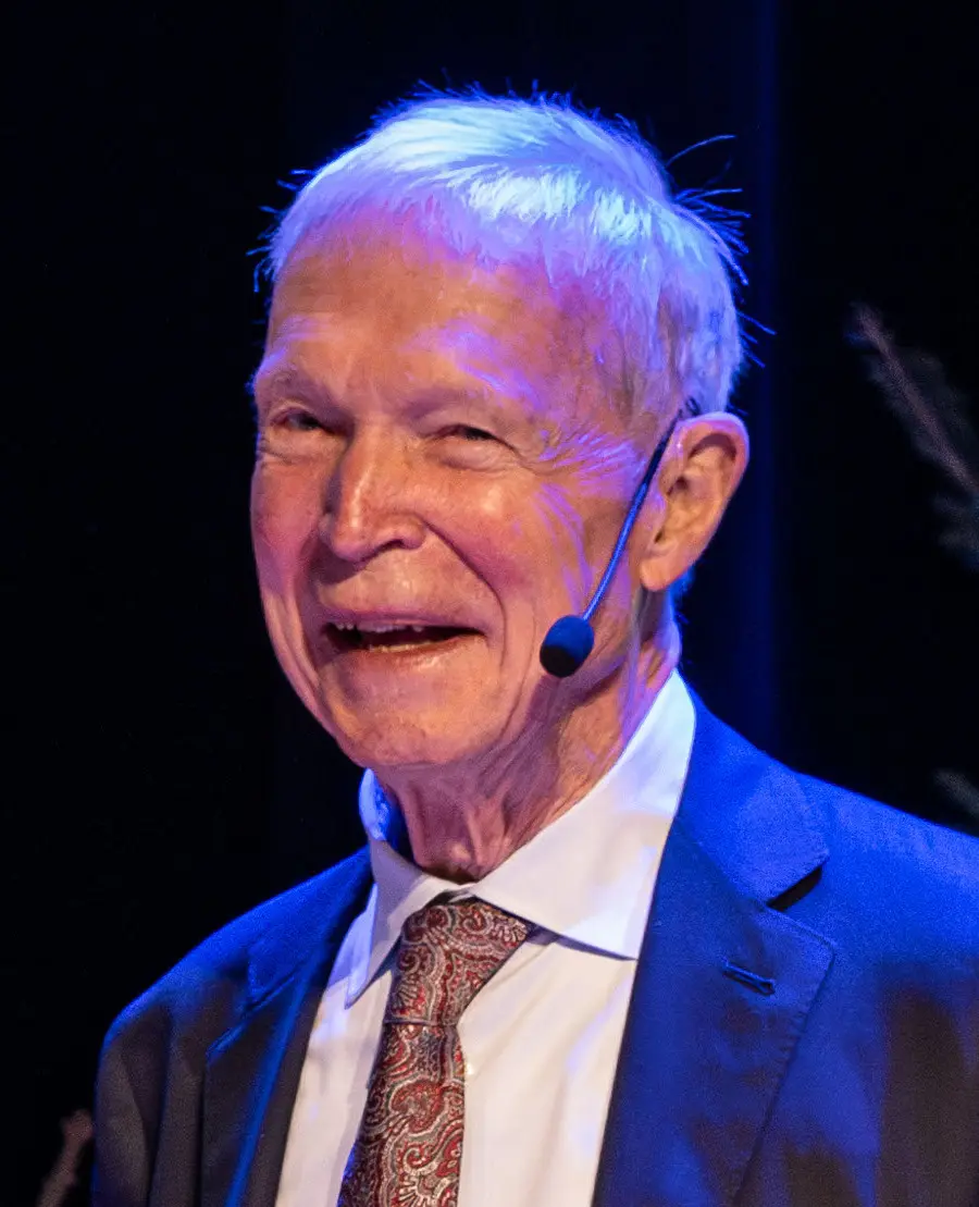 Portait of John Hopfield